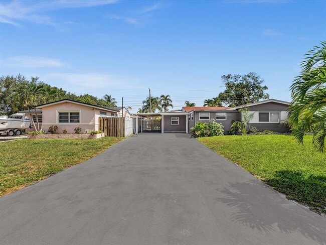 6661 Meade St in Hollywood, FL - Building Photo - Building Photo