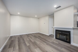 Tahoe at Fair Oaks Apartments in Fair Oaks, CA - Building Photo - Interior Photo