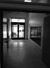 Sunset Wilcox Building in Hollywood, CA - Building Photo - Interior Photo