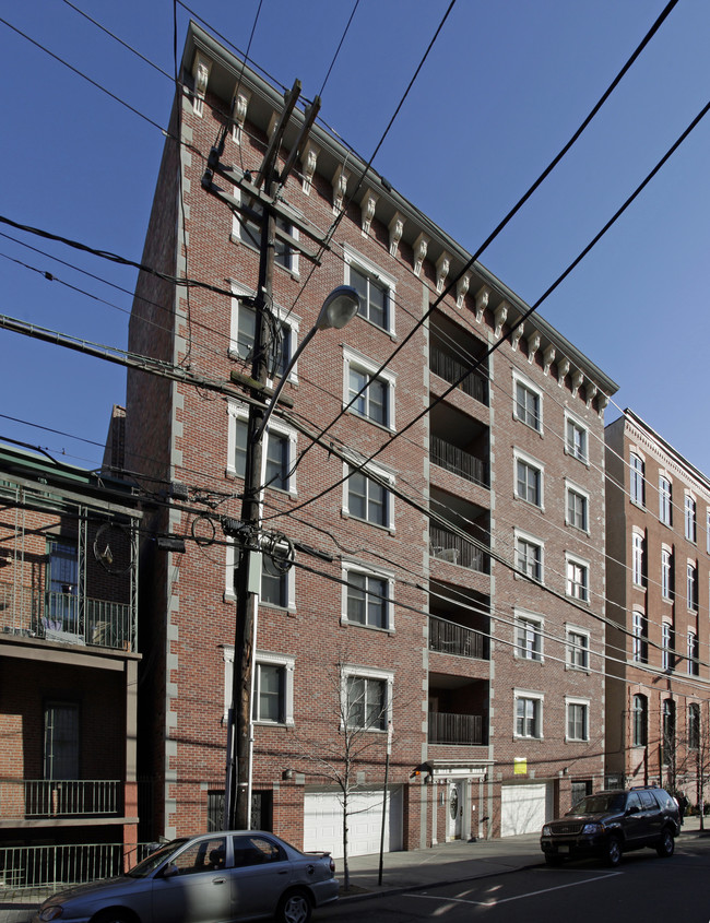 1031 Clinton St in Hoboken, NJ - Foto de edificio - Building Photo