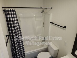 11119 Ashley Park Ln in Anchorage, AK - Building Photo - Building Photo