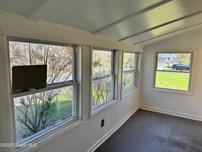 15 Rhode Island Ave in Queensbury, NY - Building Photo - Building Photo