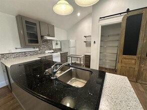 1604 Hailey St in Conroe, TX - Building Photo - Building Photo
