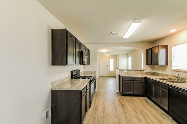 14017 Pupfish Pass in Shenandoah, TX - Building Photo - Building Photo