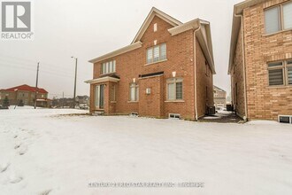 1 Goodview Dr in Brampton, ON - Building Photo - Building Photo
