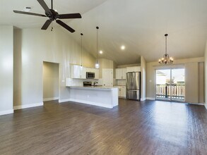 706 CHINKAPIN DR in Fredericksburg, TX - Building Photo - Building Photo