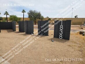 1838 E Monterey Way in Phoenix, AZ - Foto de edificio - Building Photo