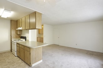 Stone Ridge Apartments in Lakeside, CA - Foto de edificio - Interior Photo