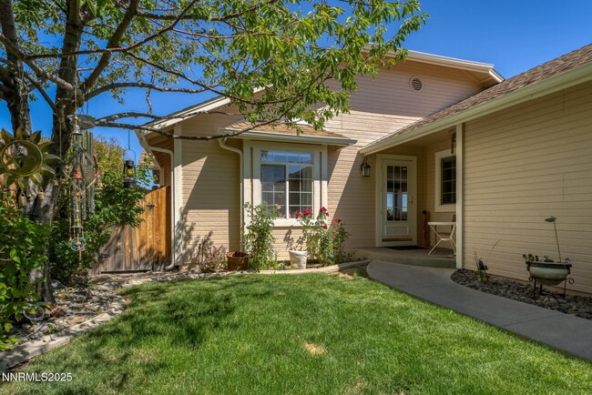 2255 Wide Horizon Dr in Reno, NV - Building Photo - Building Photo