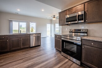 Chapman Ridge in Blue Springs, MO - Foto de edificio - Interior Photo