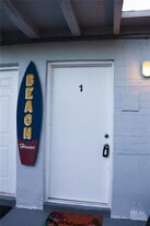 305 Phippen Waiters Rd, Unit 1 in Dania Beach, FL - Building Photo