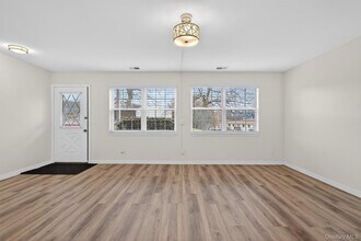 276 Temple Hill Rd in New Windsor, NY - Foto de edificio - Building Photo