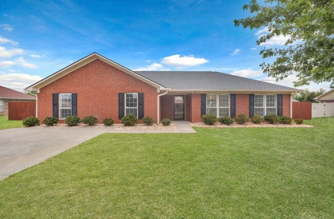 property at 138 Wayfair Ln