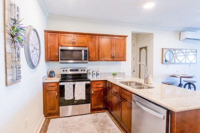 Carson Street Towers in Overland Park, KS - Building Photo - Building Photo