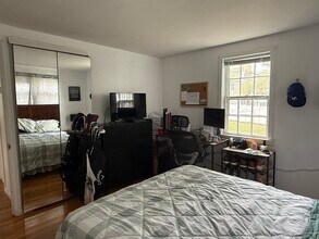 43 Hillcroft Rd in Waltham, MA - Building Photo - Building Photo