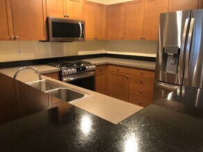 900 Aurora Ave N in Seattle, WA - Building Photo - Building Photo