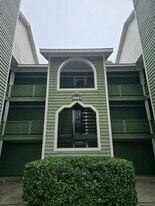 6821 Willowbrook Dr in Fayetteville, NC - Building Photo