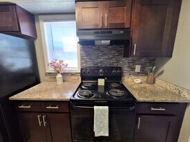 Huntington Station in Atlanta, GA - Building Photo