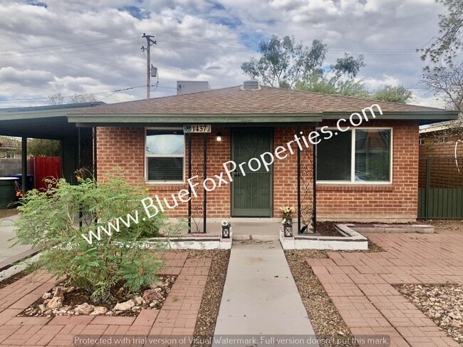 property at 1437 E Manlove St