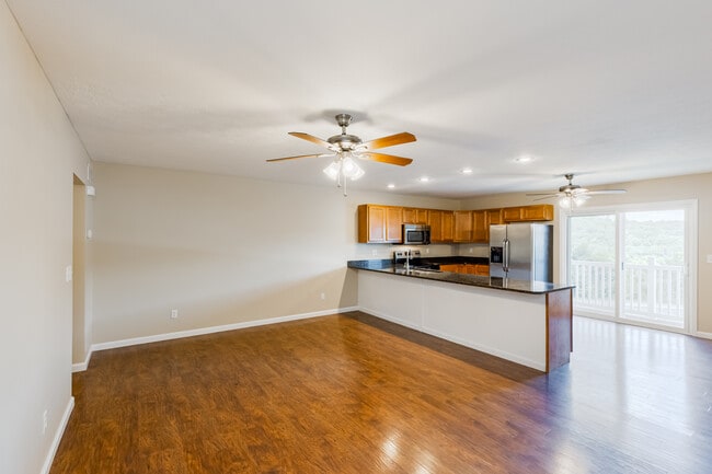 Graycliff Luxury Townhomes in Morgantown, WV - Building Photo - Interior Photo