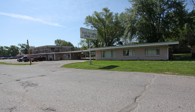 Pointer Apartments in Topeka, KS - Building Photo - Building Photo