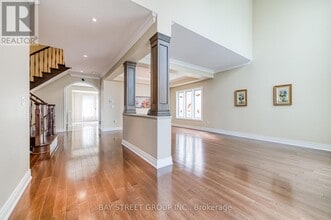 3 Edenbrook Crescent in Richmond Hill, ON - Building Photo - Building Photo