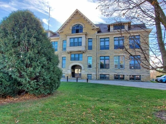 Mineral Point School House Apartments in Mineral Point, WI - Building Photo - Building Photo