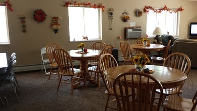 City Walk Senior Apartments for Seniors 55+ in Wausau, WI - Foto de edificio - Building Photo