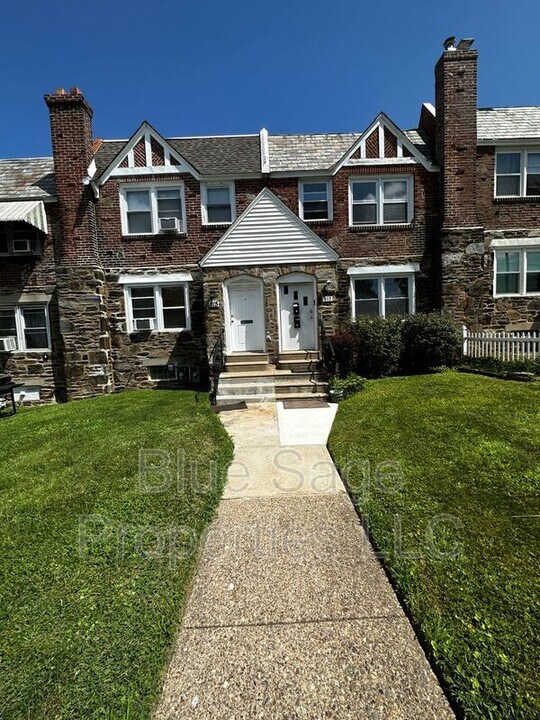 813 Windermere Ave in Drexel Hill, PA - Building Photo