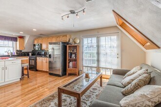 34 Vine St in Medford, MA - Building Photo - Building Photo