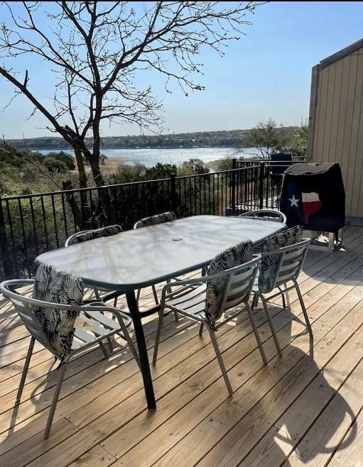 121 Comanche Dr in Lago Vista, TX - Building Photo - Building Photo