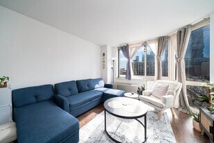20 2nd St in Jersey City, NJ - Building Photo