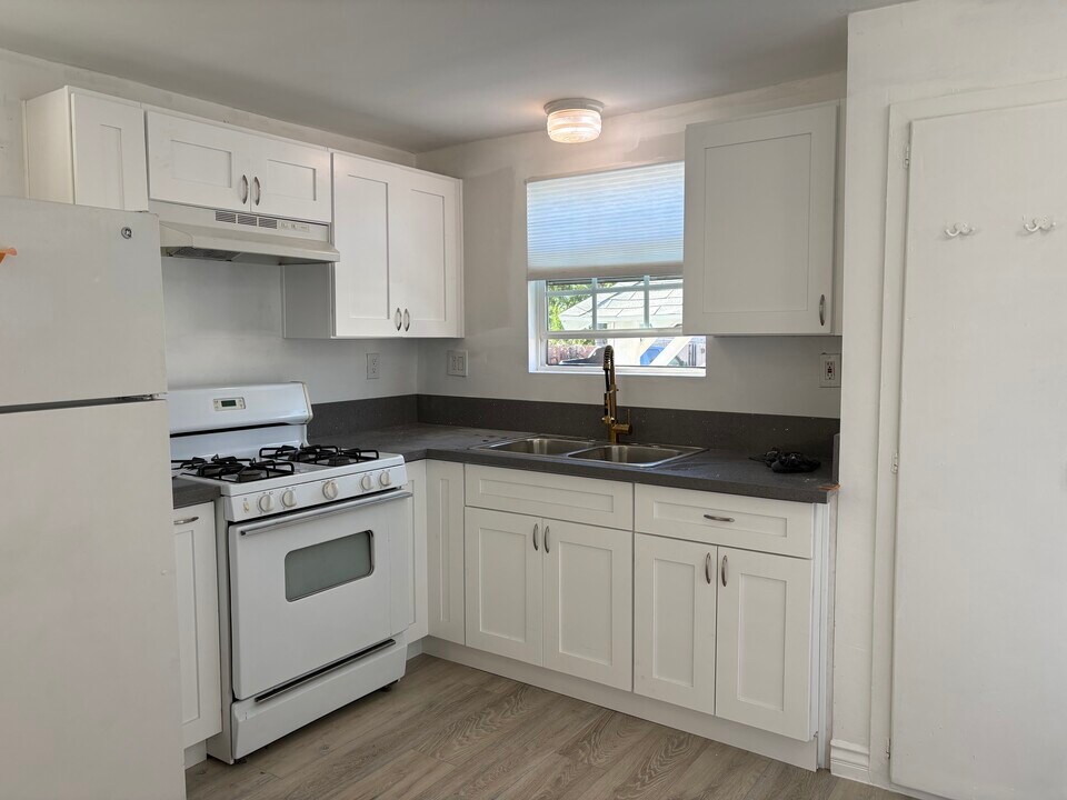 3660 Roosevelt St, Unit B in Riverside, CA - Foto de edificio