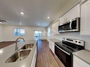 15072 W 82nd Pl in Arvada, CO - Building Photo - Building Photo