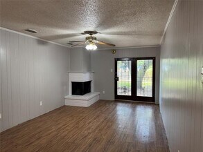 10422 Castlerock Dr in Dallas, TX - Building Photo - Building Photo