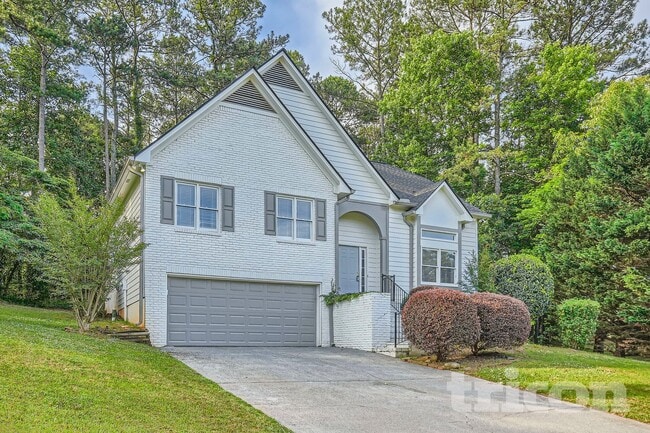 985 Brookmont Dr S W in Marietta, GA - Foto de edificio - Building Photo