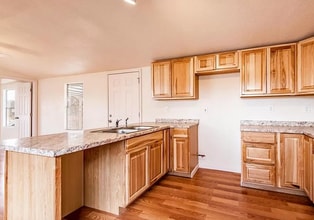 3648 Bluebird Ln in Kingman, AZ - Building Photo - Building Photo