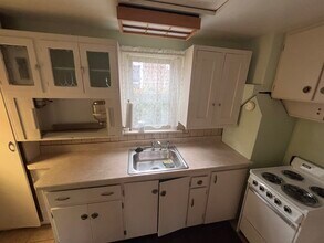 1824 E San Rafael St in Colorado Springs, CO - Foto de edificio - Building Photo