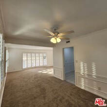 6220 La Tijera Blvd in Los Angeles, CA - Building Photo - Building Photo