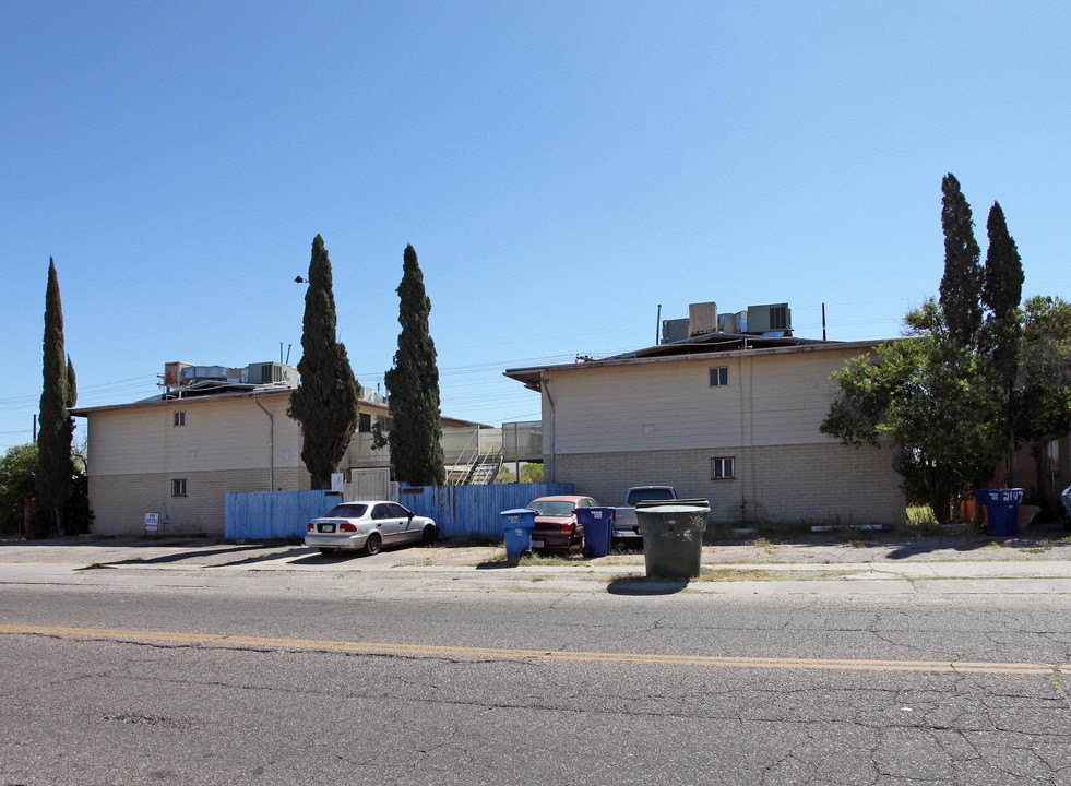 2139 S Winstel Ave in Tucson, AZ - Building Photo