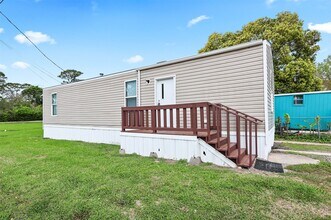 4805 41st St E in Dickinson, TX - Building Photo - Building Photo