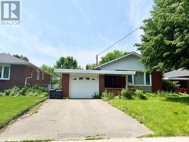 property at 99 Wyndcliff Crescent