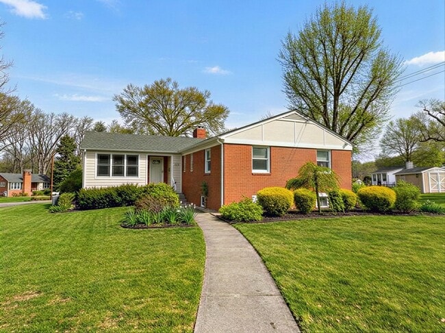 property at 5212 Mount Vernon Memorial Hwy