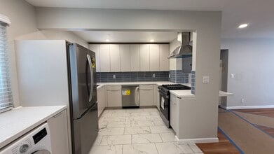 3640 West St, Unit Unit 2 in Oakland, CA - Building Photo - Building Photo