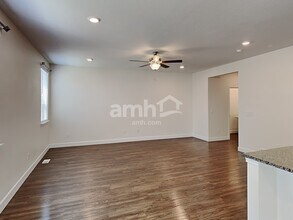 2360 S Wild Horse Way in Bluffdale, UT - Building Photo - Building Photo