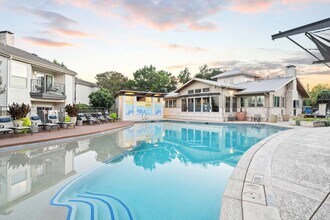 Barton Creek Landing in Austin, TX - Foto de edificio - Building Photo