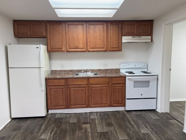 property at 10084 S Nob Hill Cir