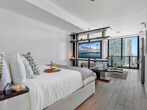 398 NE 5th St, Unit ID1372293P in Miami, FL - Building Photo - Building Photo