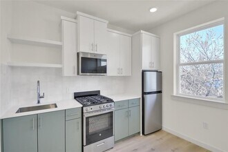 7208 Providence Ave in Austin, TX - Building Photo - Building Photo