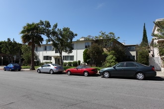 1719 California Ave in Santa Monica, CA - Foto de edificio - Building Photo